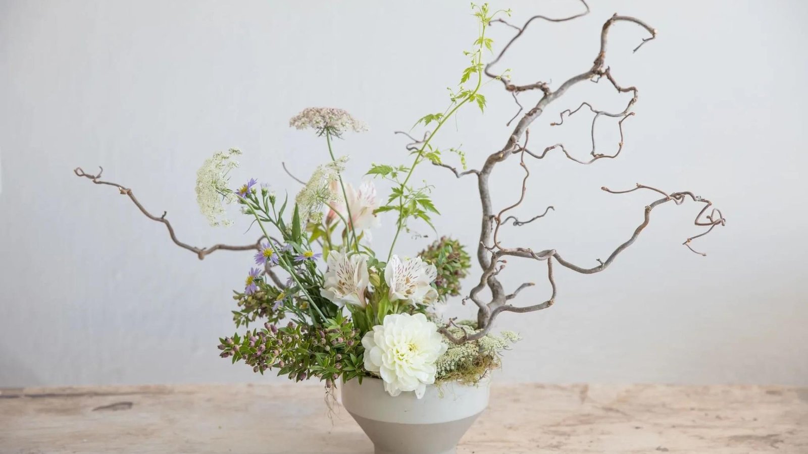 Exploring the Art of Ikebana: Japanese Flower Arranging