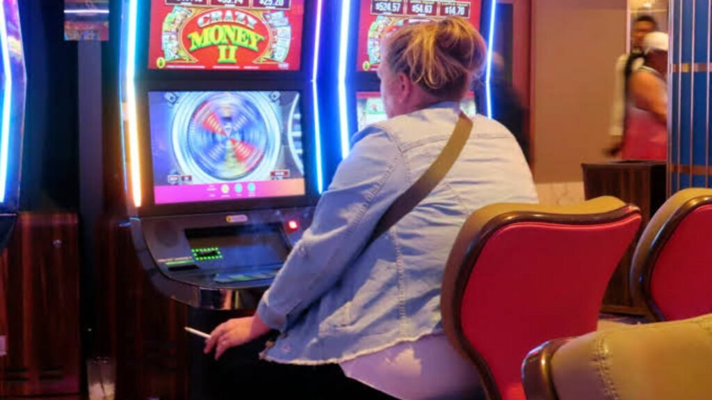How CasinoScout Handles Peak Saturday Night Traffic